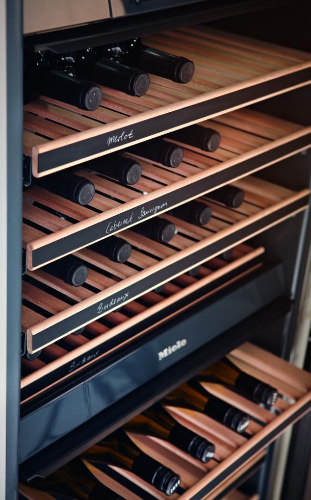 KWT 6832 SGS Freestanding Wine Storage System