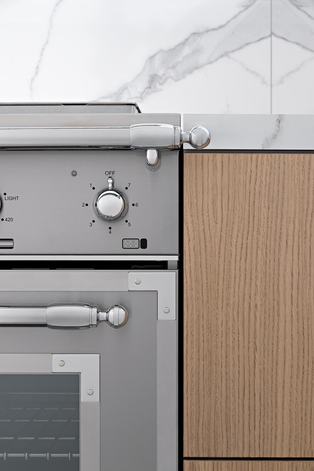 48" Heritage Series range - Gas Oven - 6 brass burners + griddle