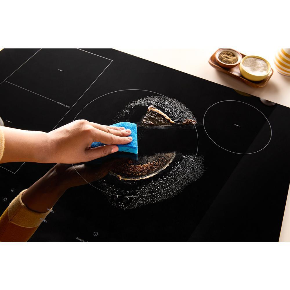 30" Intelligent Induction Cooktop with Temp Cook™ Technology and WipeClean™ Coating
