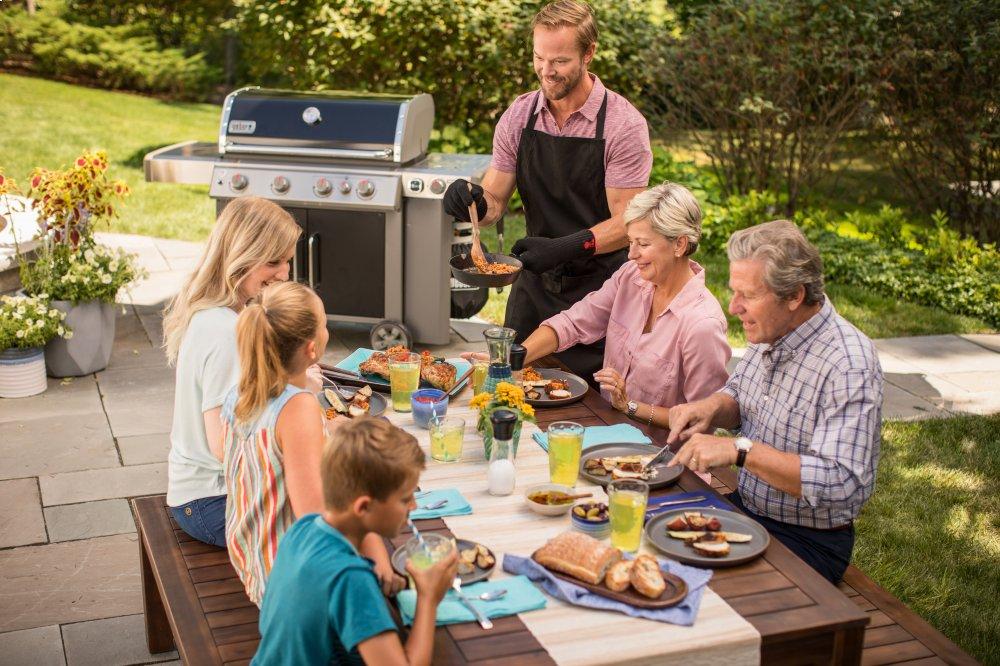 GENESIS II E-435 Gas Grill Black LP