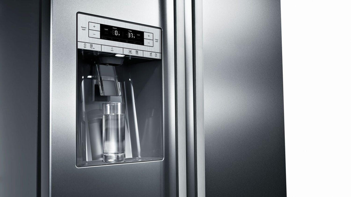 300 Series Freestanding Counter-Depth Side-by-Side Refrigerator 36'' Easy clean stainless steel B20CS30SNS