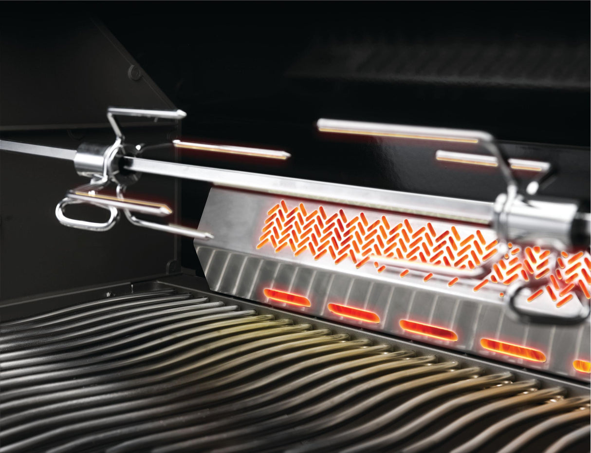 Napoleon Built-in Prestige PRO™ 665 with Infrared Rear Burner.