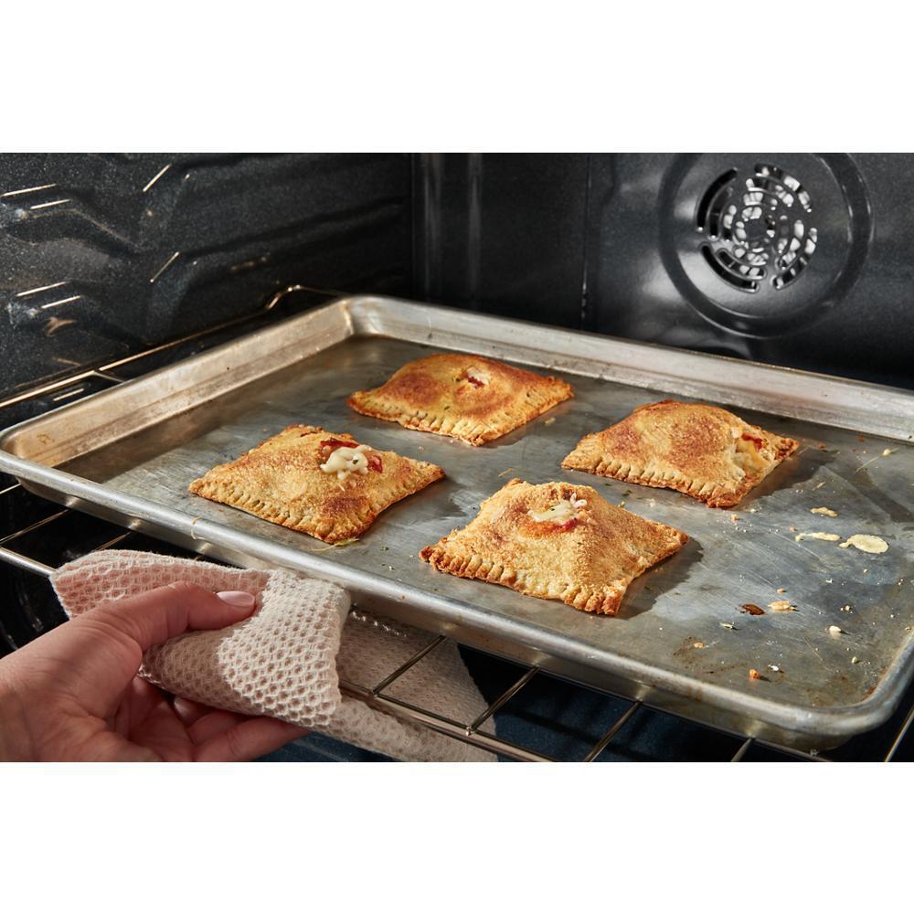30-inch Gas Range with Air Cooking Technology and EZ-2-Lift™ Hinged Grates