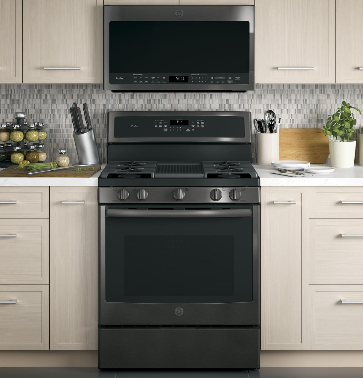 GE Profile™ Series 30" Free-Standing Gas Convection Range