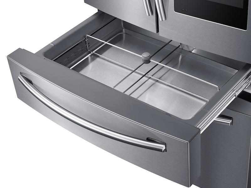 28 cu. ft. Family Hub™ 4-Door French Door Refrigerator in Stainless Steel