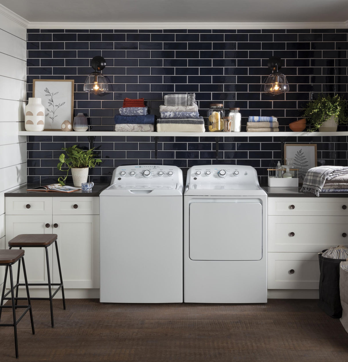 GE® 4.5 cu. ft. Capacity Washer with Stainless Steel Basket