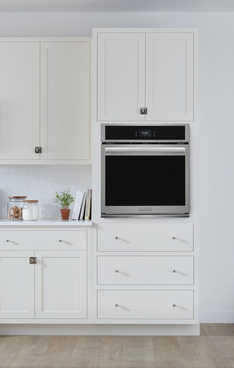 27" Single Electric Wall Oven with Total Convection