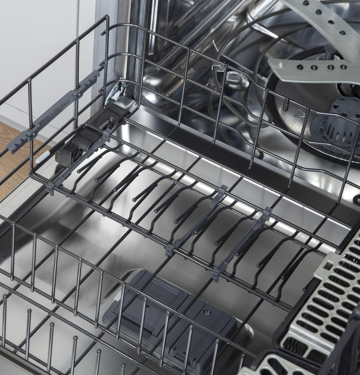 Café™ ENERGY STAR® Stainless Steel Interior Dishwasher with Sanitize and Ultra Wash & Dry in Platinum Glass
