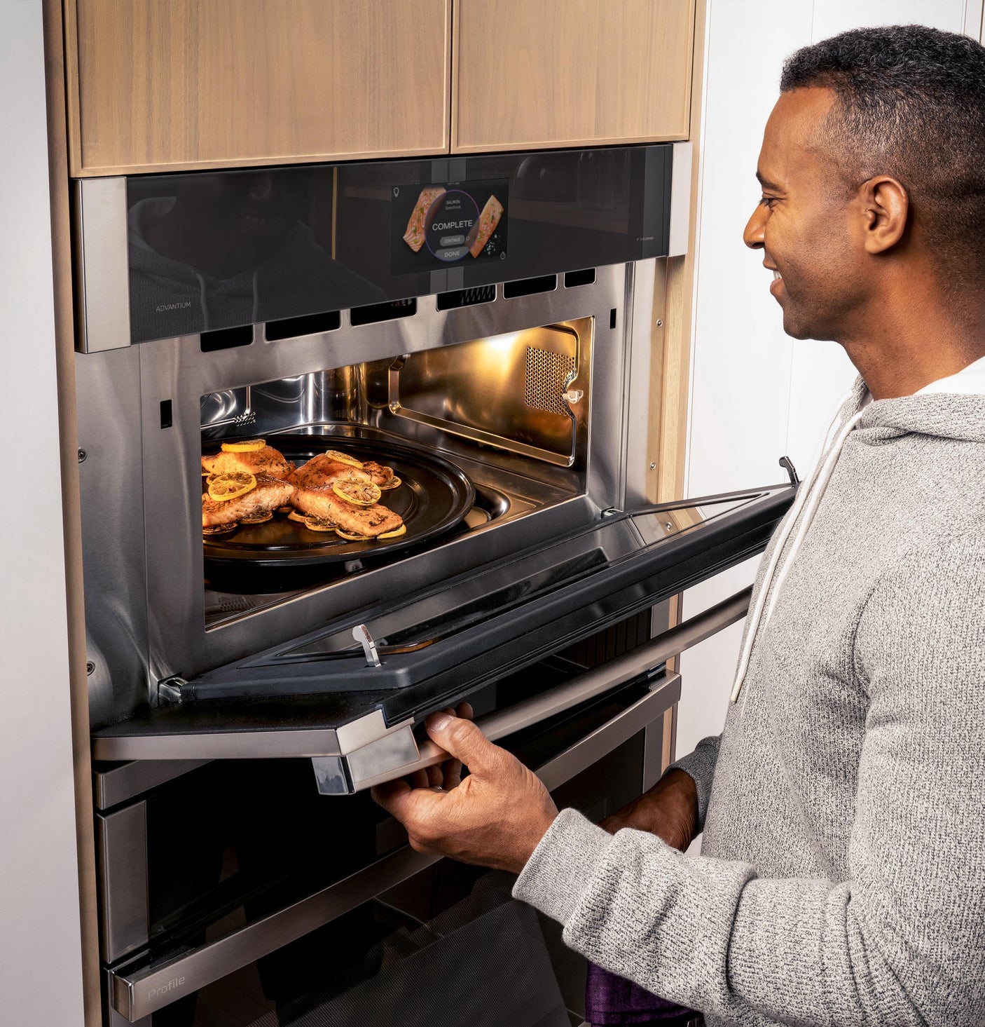 GE Profile™ 27" Single Wall Oven with 120V Advantium® Technology