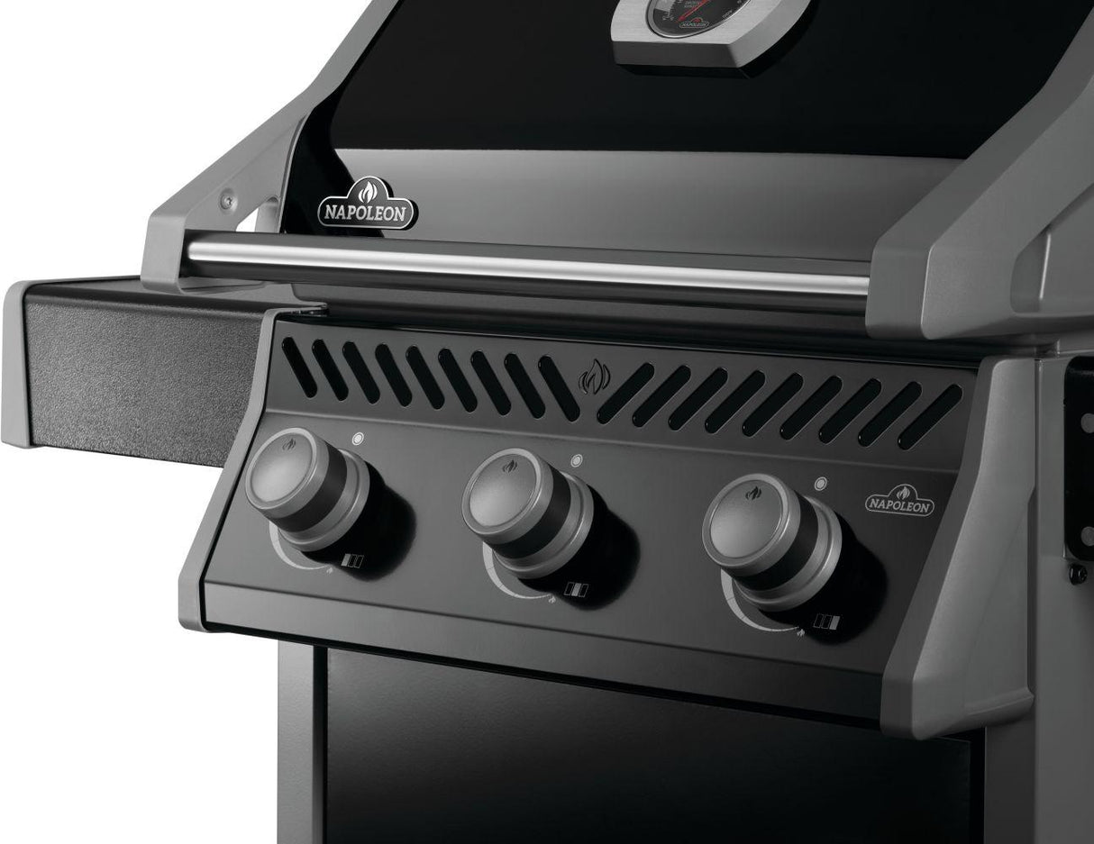 Rogue 425 with Stainless Steel Grids , Natural Gas, Black