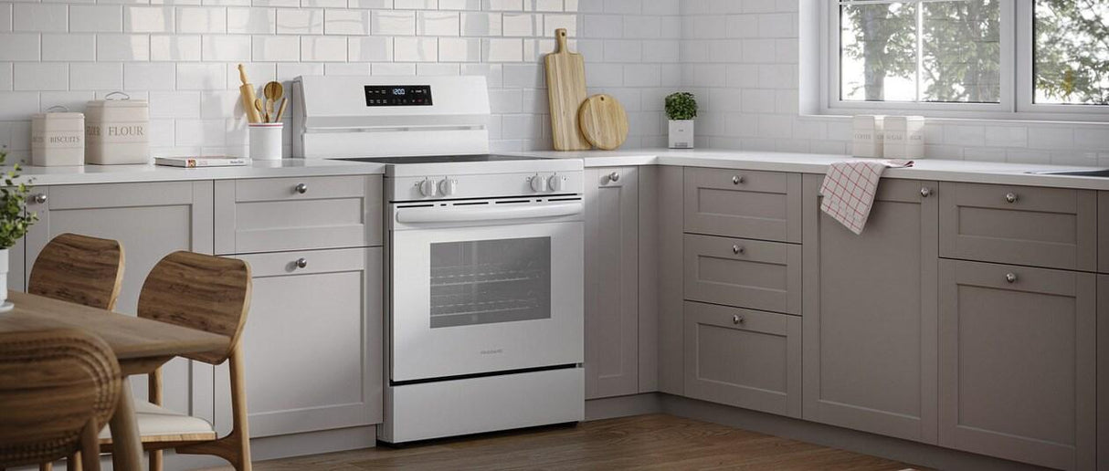 30" Electric Range with the EvenTemp®