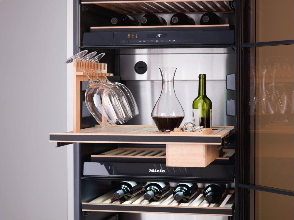 KWT 6832 SGS - Freestanding wine storage unit FlexiFrame and SommelierSet for the perfect enjoyment of your wine.