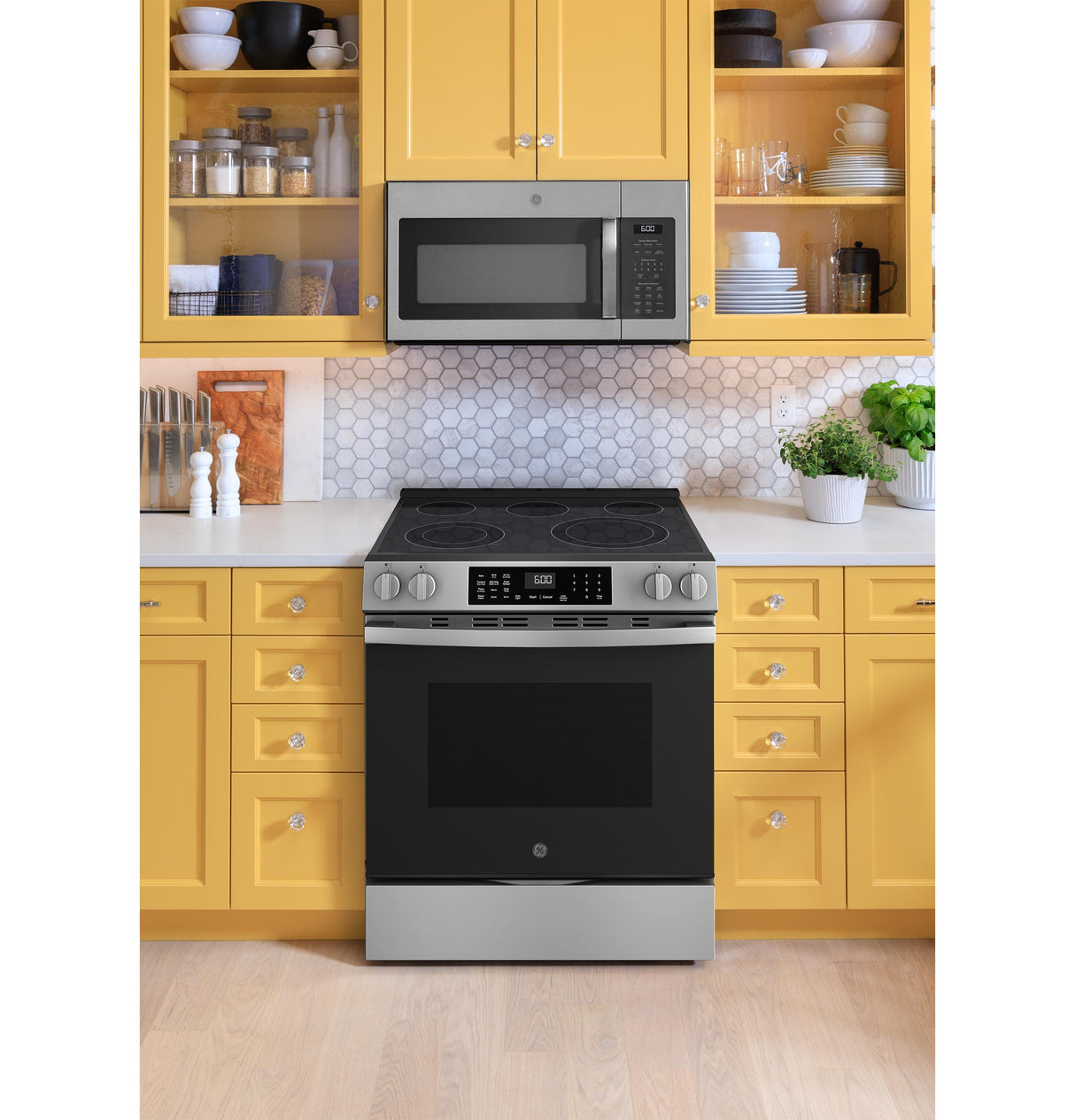 GE® ENERGY STAR® 30" Slide-In Electric Convection Range with No Preheat Air Fry and EasyWash™ Oven Tray