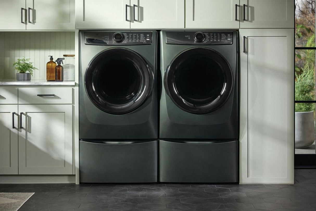 Front Load Perfect Steam™ Gas Dryer with LuxCare® Dry and Instant Refresh - 8.0 Cu. Ft.