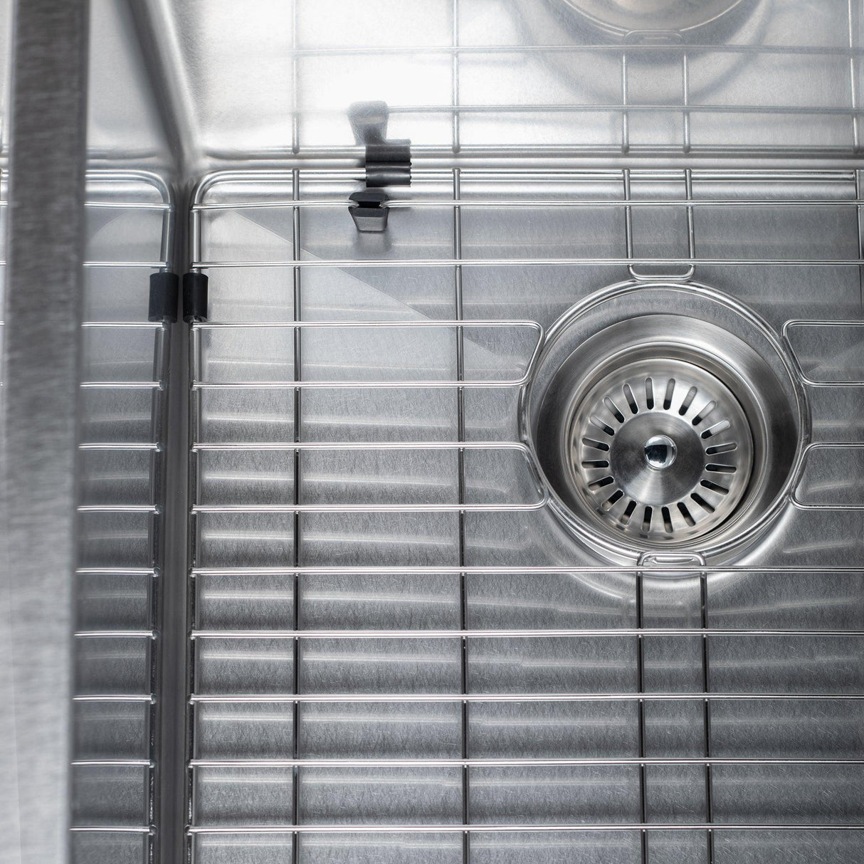 ZLINE 33 in. Anton Undermount Double Bowl Satin Stainless Steel Kitchen Sink with Bottom Grid (SR50D-33S)