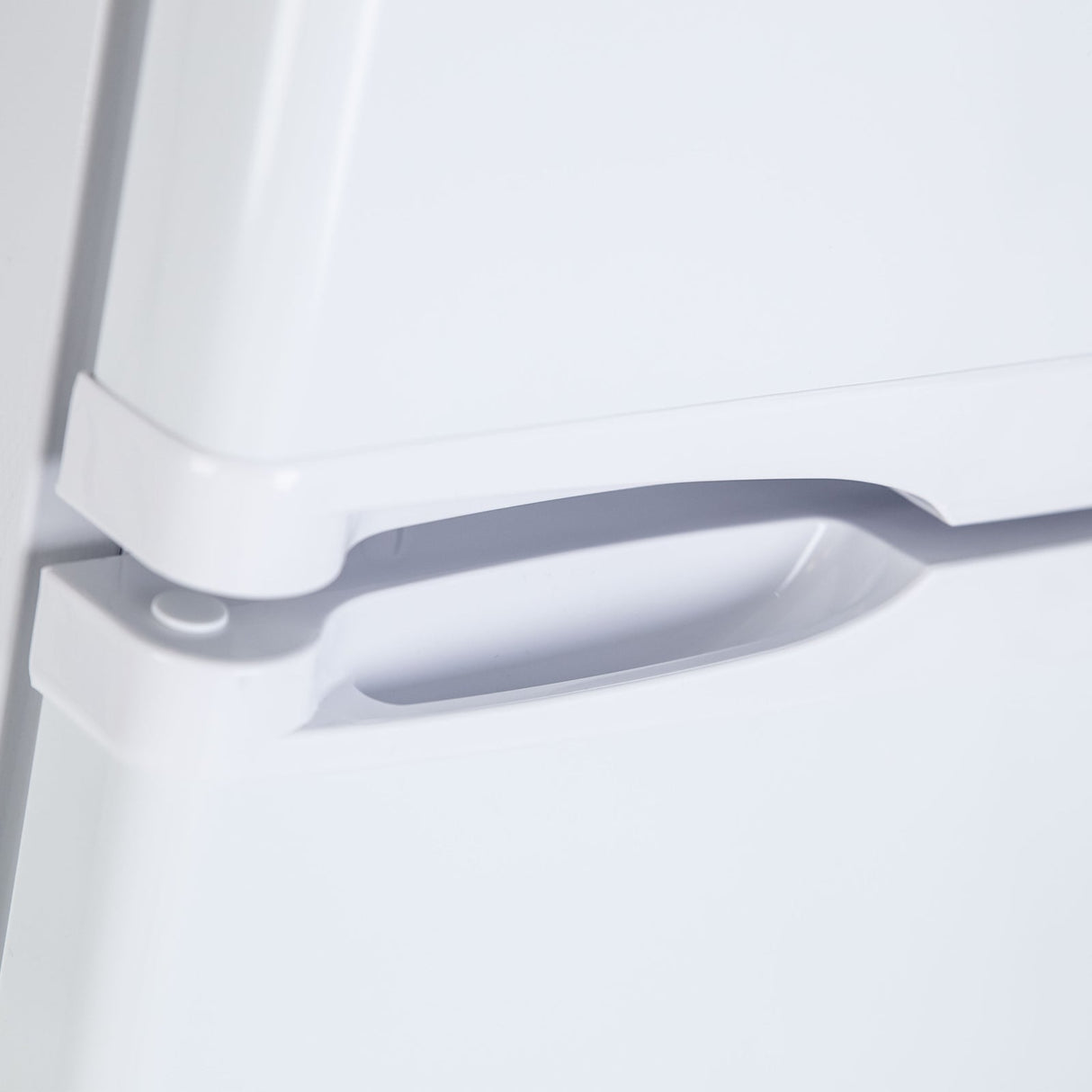 7.4 cu. ft. Apartment Size Refrigerator - White / 7.4 cu. ft.