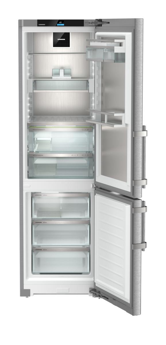 Fridge-freezer with BioFresh Professional and NoFrost