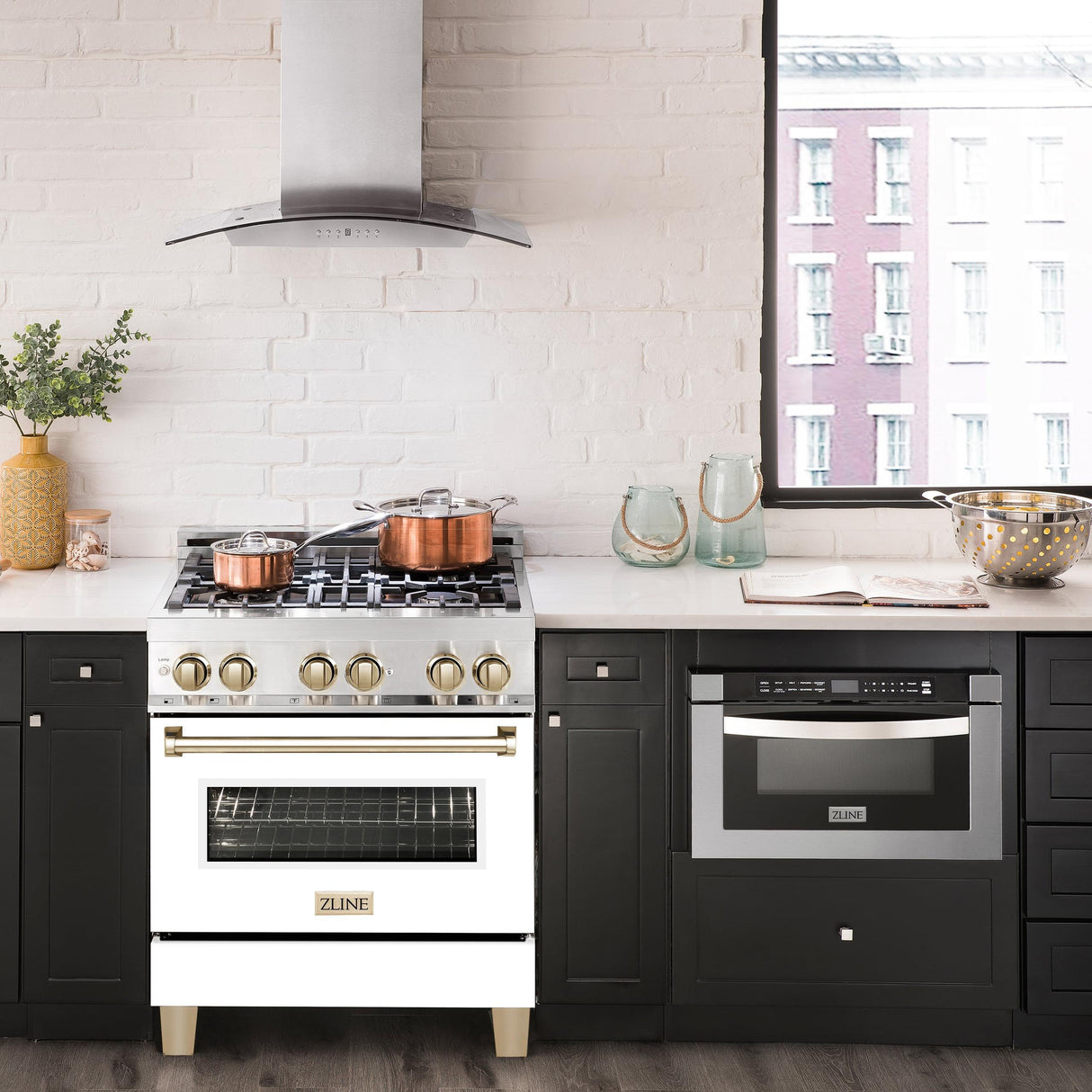 ZLINE Autograph Edition 30 in. 4.0 cu. ft. Dual Fuel Range with Gas Stove and Electric Oven in Stainless Steel with White Matte Door and Accents (RAZ-WM-30) [Color: Gold]