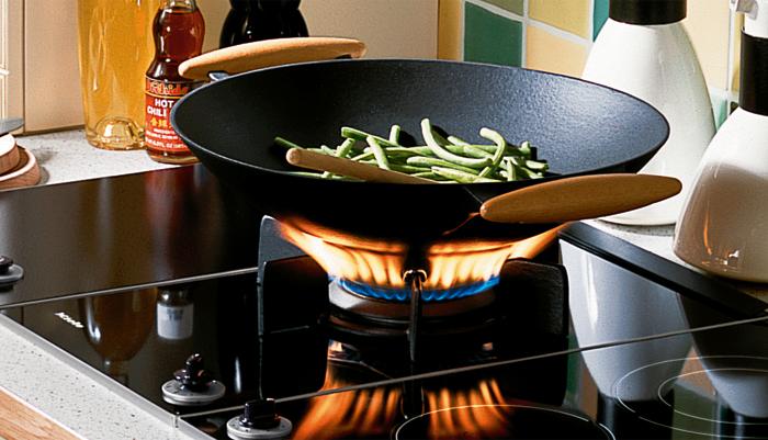 KM400 Series Combisets Model: KM406 Wok Burner ™