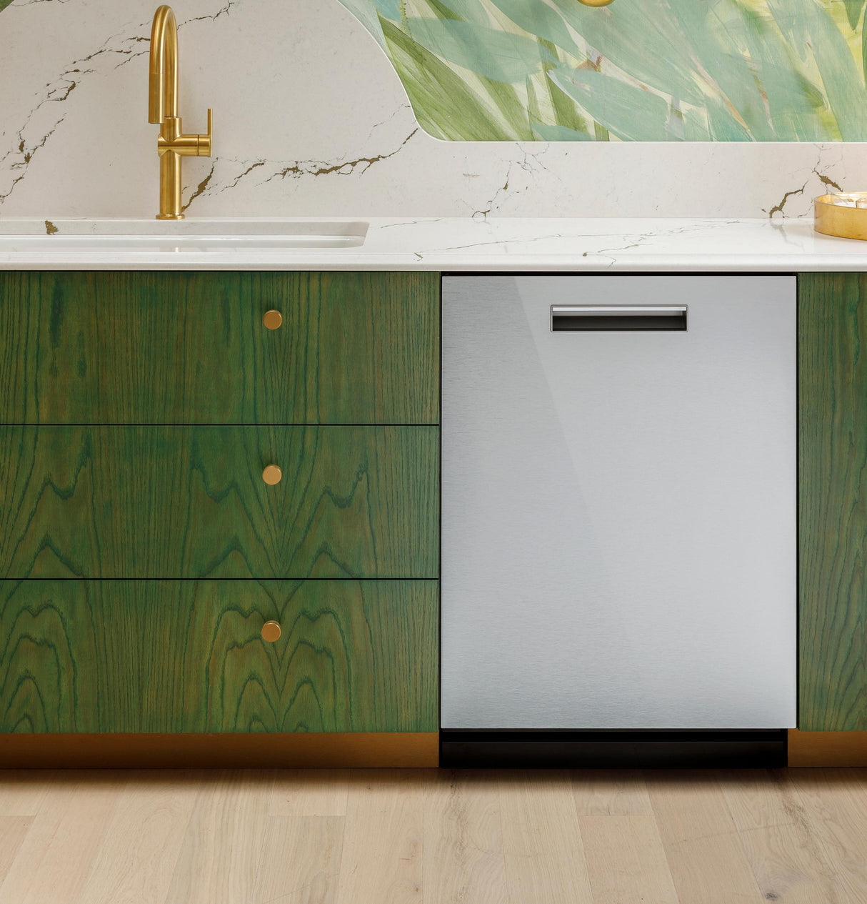 Café™ CustomFit ENERGY STAR Stainless Interior Smart Dishwasher with Ultra Wash Top Rack and LED Lights, 39 dBA in Platinum Glass