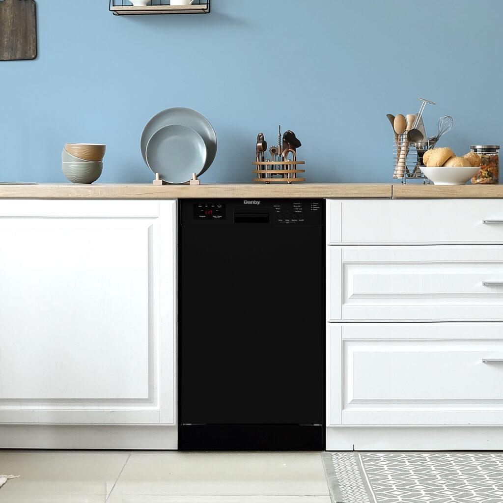 Danby 18" Wide Built-in Dishwasher in Black