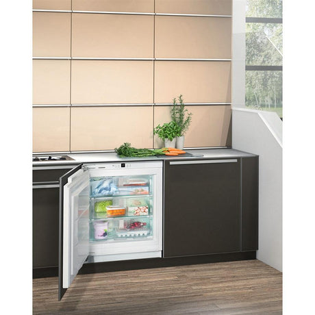 Undercounter Freezer 24", Reversible Door