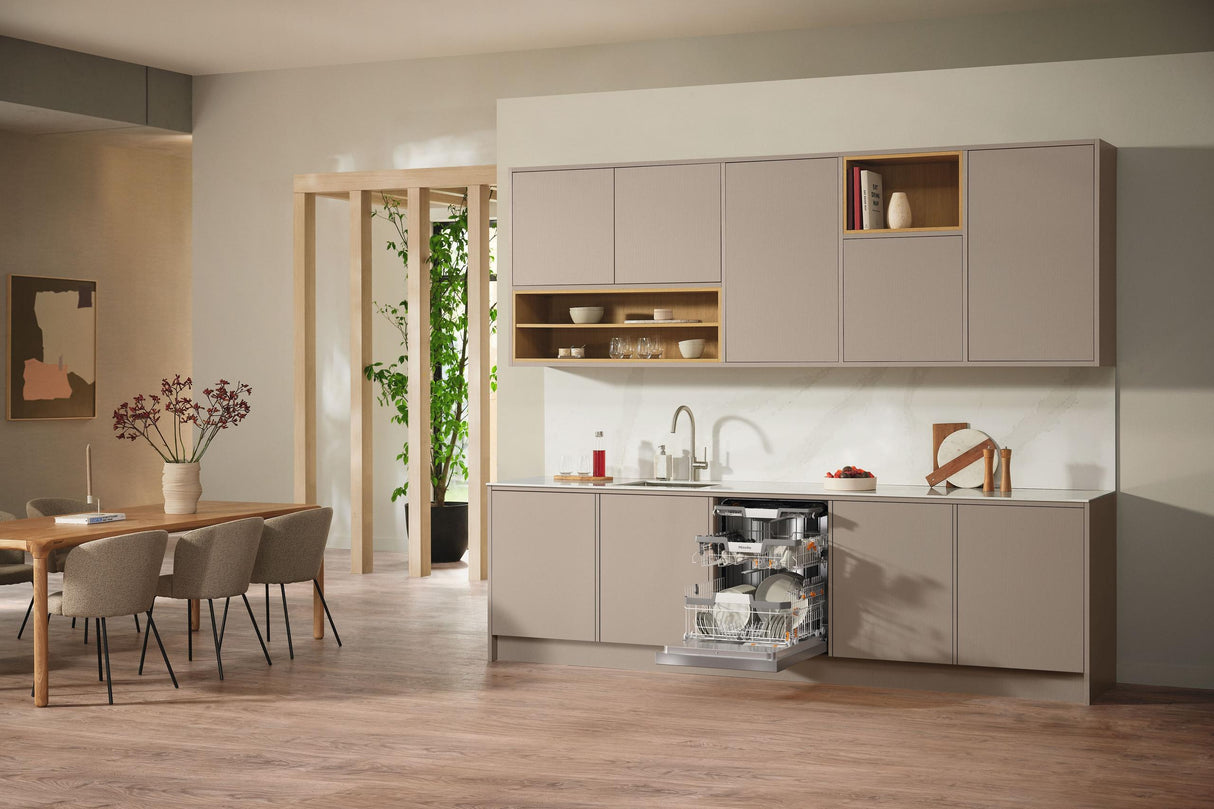 G 7216 SCU Clean Touch Steel - Pre-finished, full-size dishwasher with 3D MultiFlex Tray for maximum convenience.