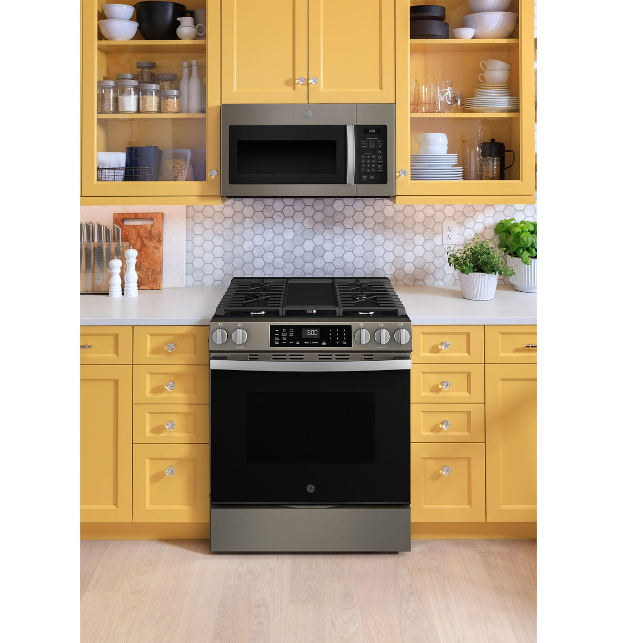 GE® 30" Slide-In Front-Control Convection Gas Range with No Preheat Air Fry and EasyWash™ Oven Tray