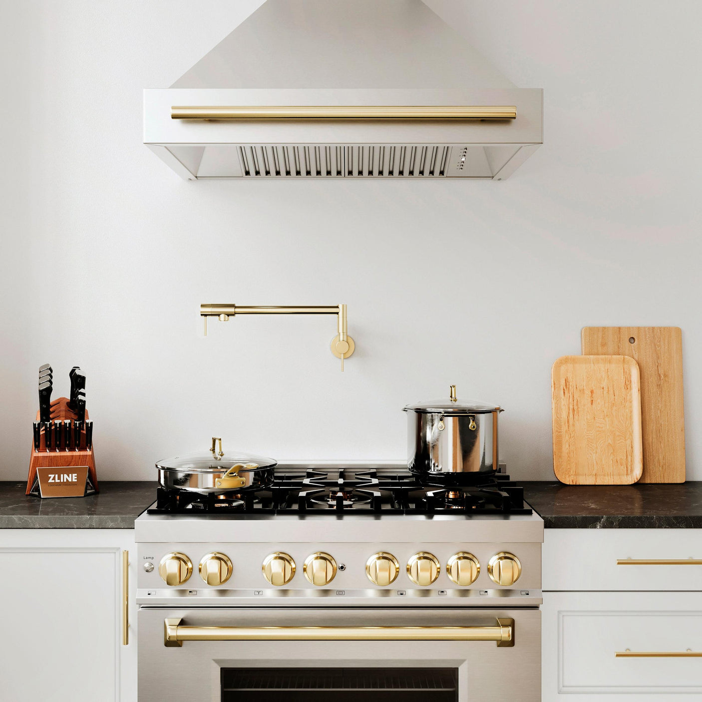 36 in. ZLINE Autograph Edition Stainless Steel Range Hood with Stainless Steel Shell and Handle (8654STZ-36) [Color: Gold]