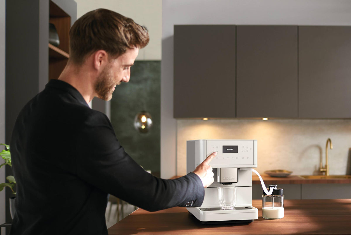CM 6160 MilkPerfection Lotus white - Countertop coffee machine With WiFi Conn@ct and a wide selection of specialty coffees for maximum freedom.