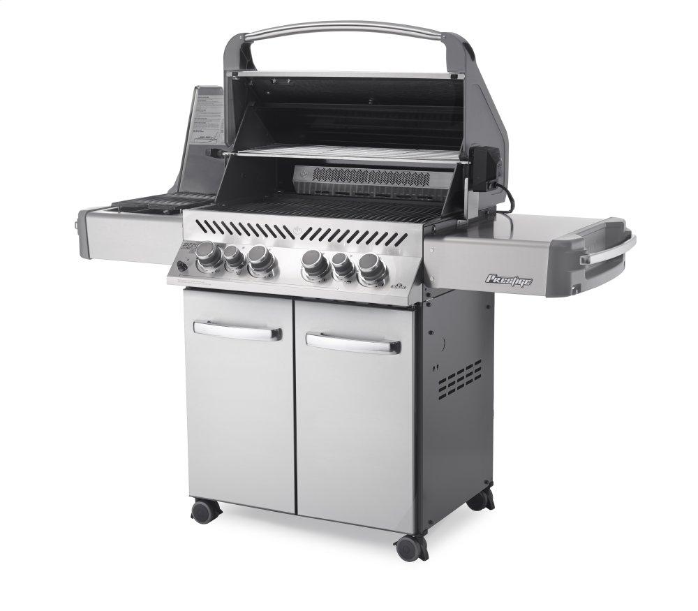 Prestige ® 500 RSIB Blue Lid with Infrared Side and Rear Burners