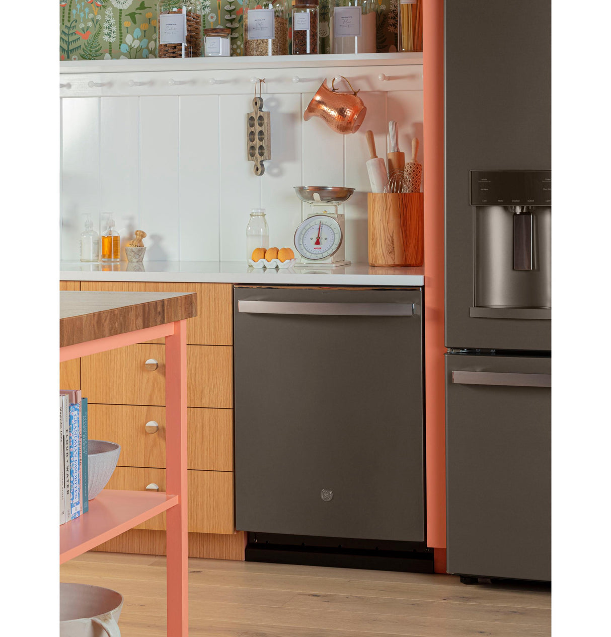 GE® ENERGY STAR® Top Control with Stainless Steel Interior Dishwasher with Sanitize Cycle & Dry Boost with Fan Assist