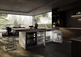 Freezer suitable for undercounter installation with NoFrost