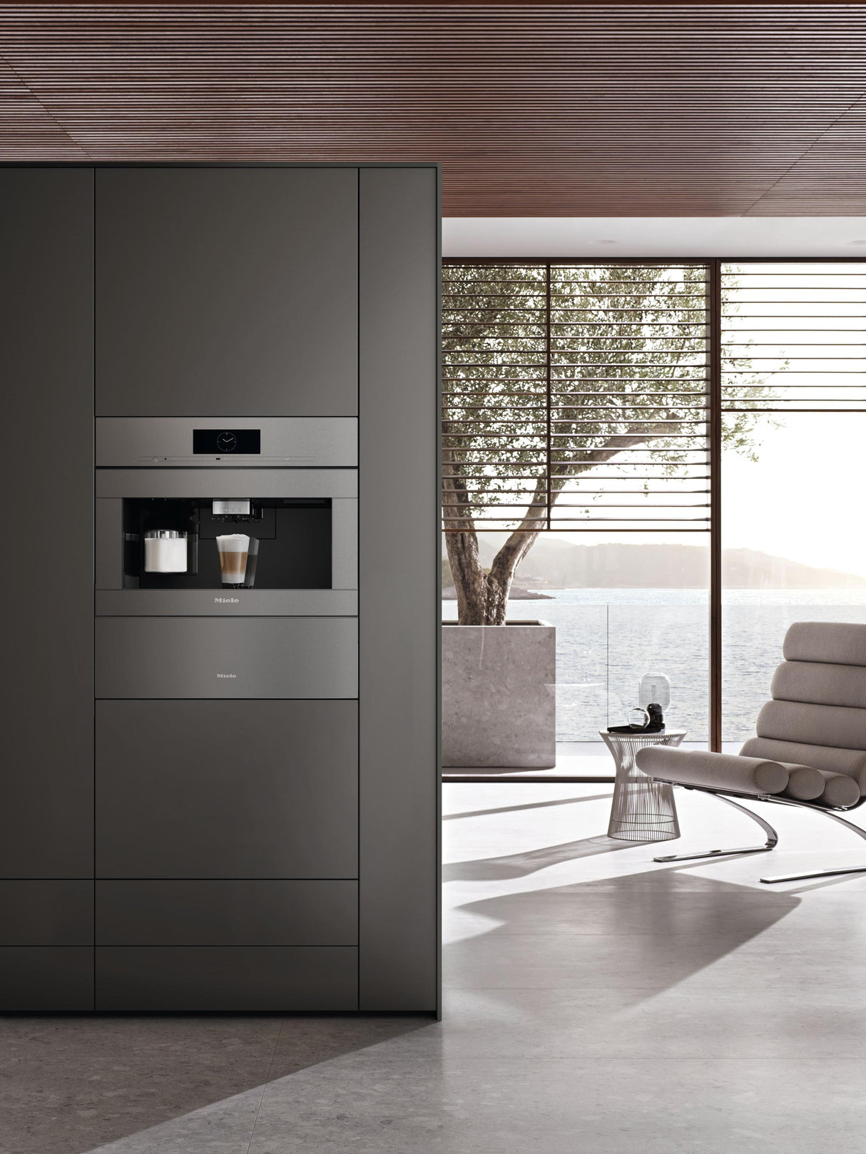 CVA 7875 Graphite grey - Built-in coffee machine with DirectWater Perfectly combinable design with CoffeeSelect + AutoDescale for highest demands.
