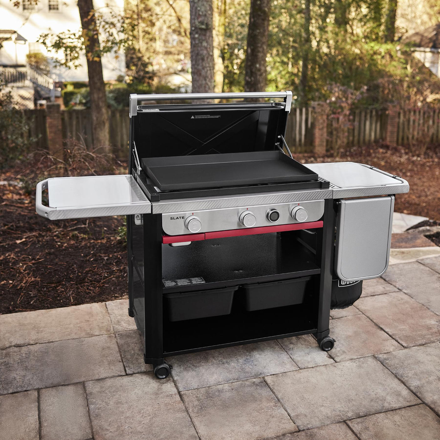 Slate® 30" Rust-Resistant Griddle with Extendable Side Table (Liquid Propane) - Black
