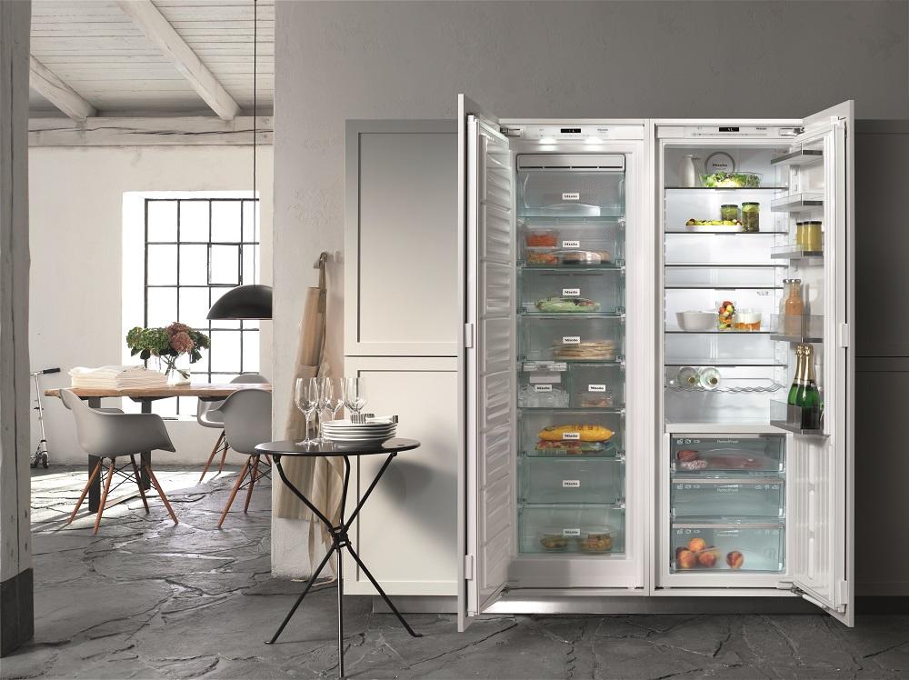 24" FNS 37492 iE Freezer