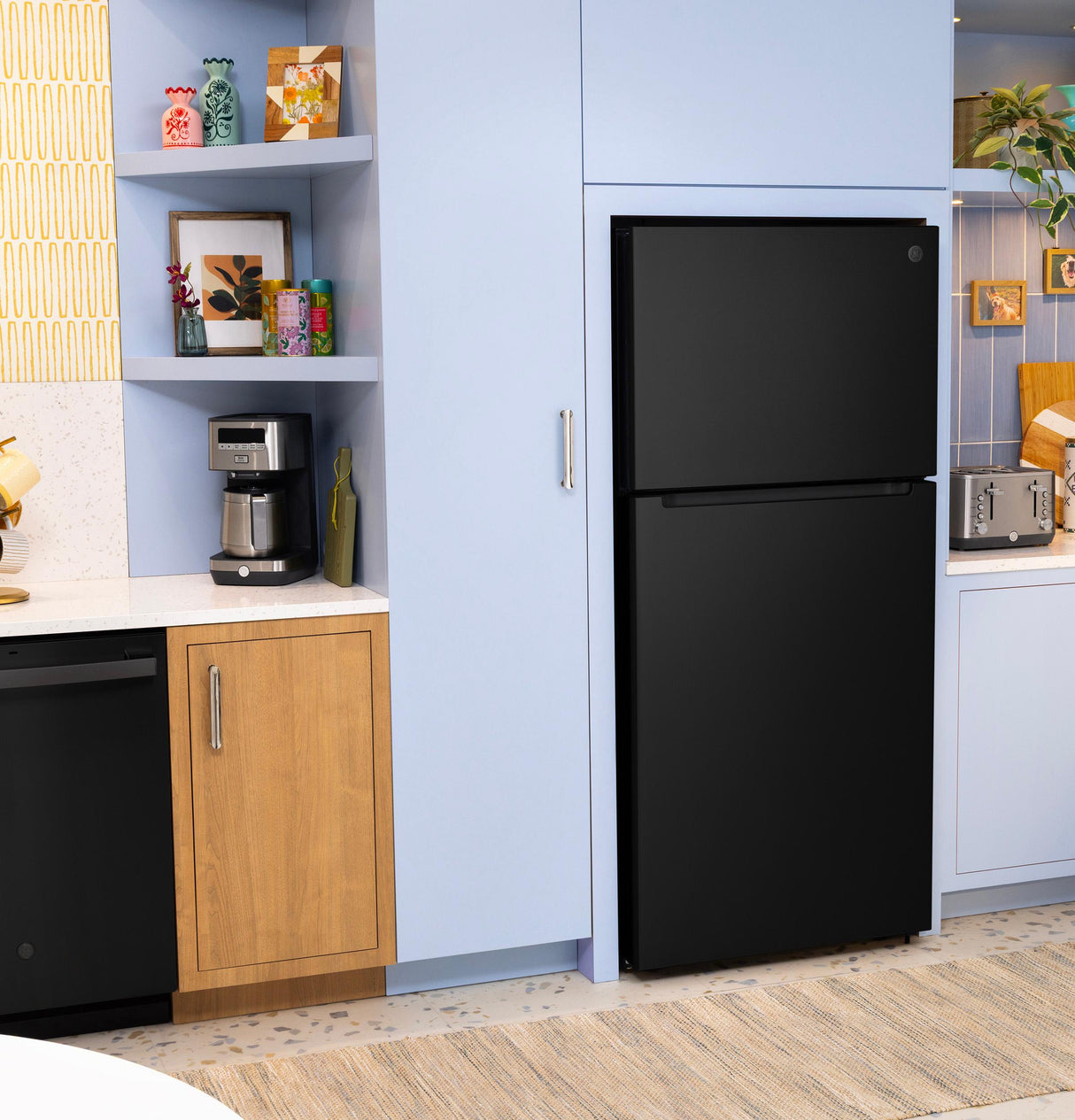 GE 19 Cu. Ft. Garage Ready Top-Freezer Refrigerator