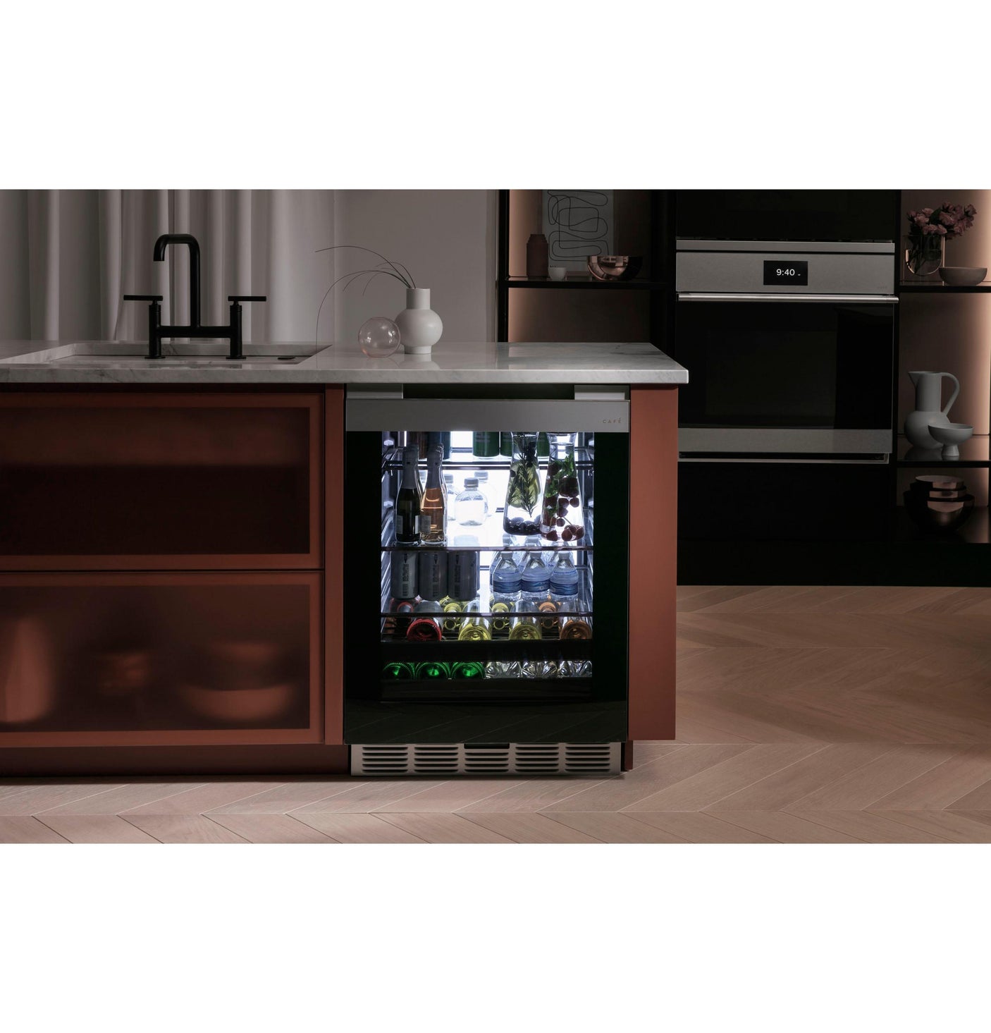 Café™ Beverage Center in Platinum Glass