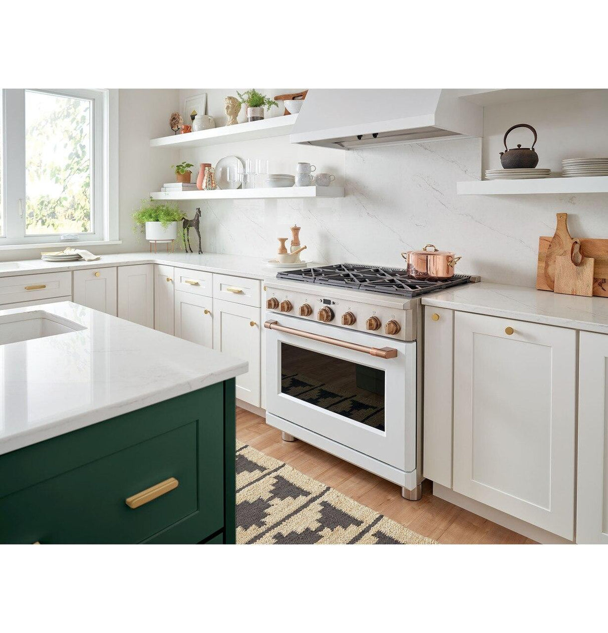 Café™ 36" Dual-Fuel Commercial-Style Range with 6 Burners (Natural Gas)