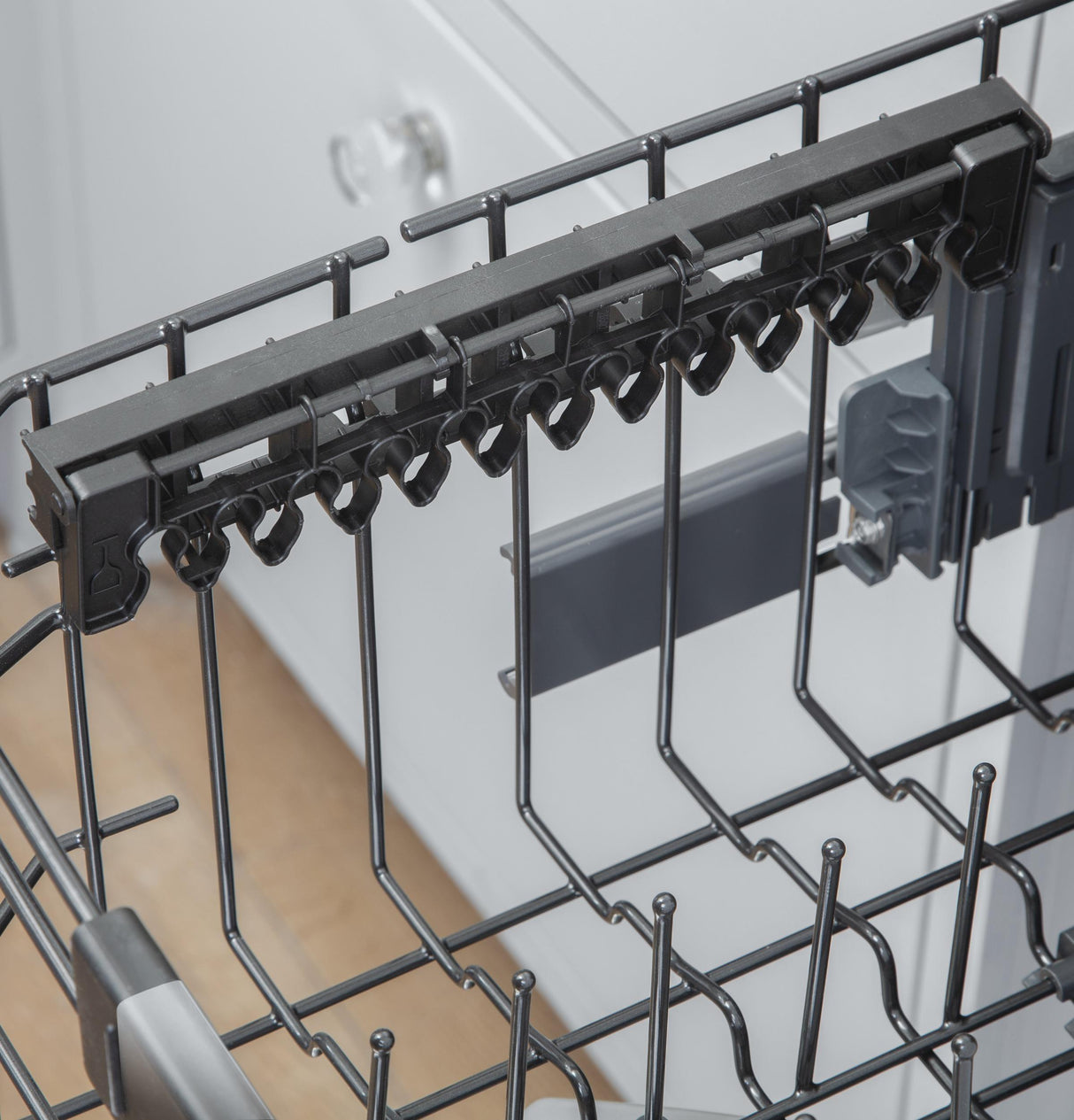 Café™ ENERGY STAR® Stainless Steel Interior Dishwasher with Sanitize and Ultra Wash & Dry in Platinum Glass
