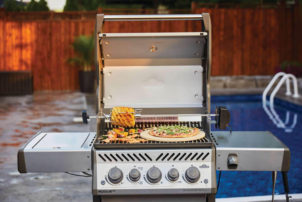 Rogue SE 425 RSIB with Infrared Side and Rear Burner , Propane, Stainless Steel