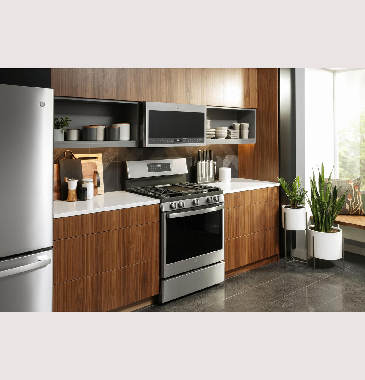 GE Profile™ Smart 30" Free-Standing Self Clean Gas Range with No Preheat Air Fry