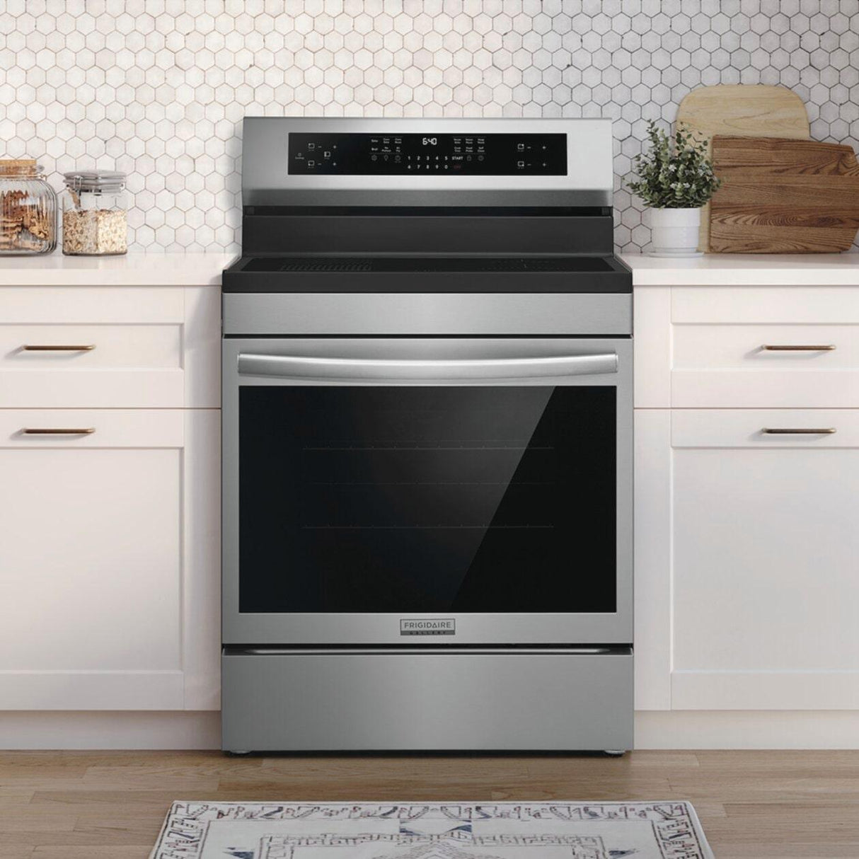 30" Freestanding Induction Range with Total Convection