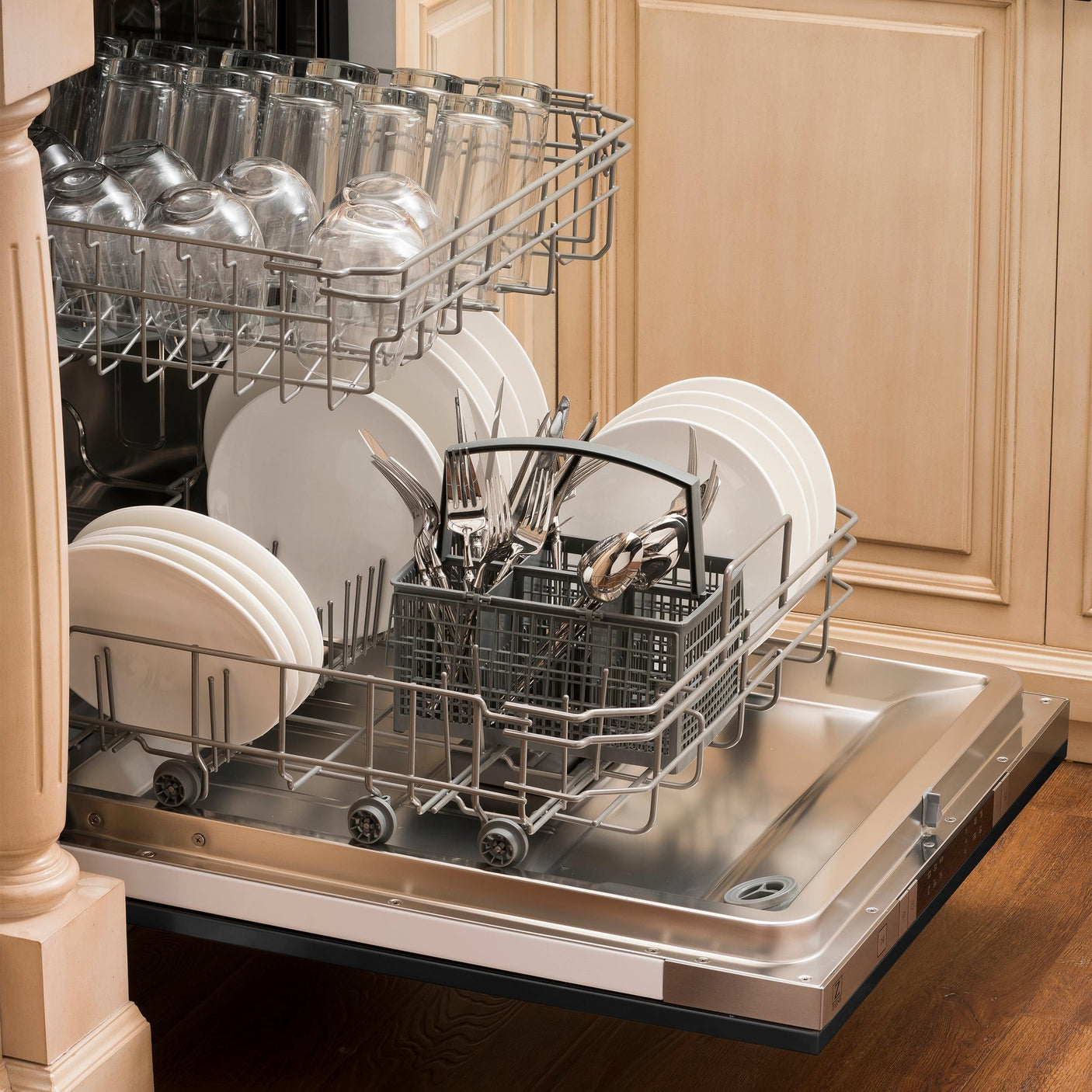ZLINE 24 in. Top Control Dishwasher with Stainless Steel Tub and Traditional Style Handle, 52dBa (DW-24) [Color: Black Stainless Steel]