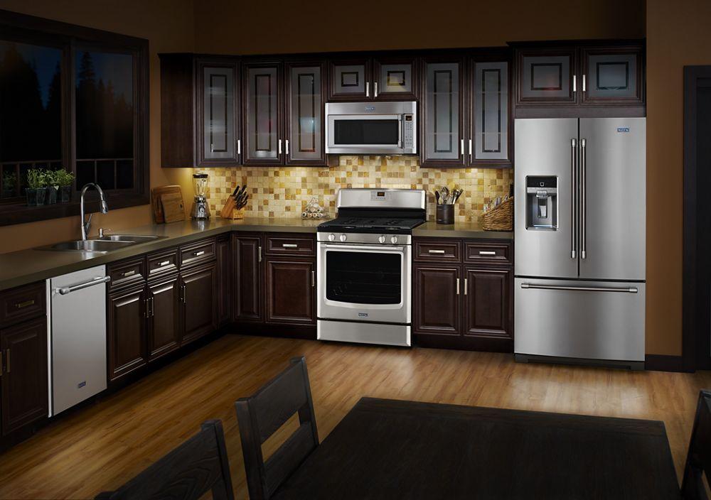 30-inch Wide Gas Range with Convection and Third Rack - 5.8 cu. ft.
