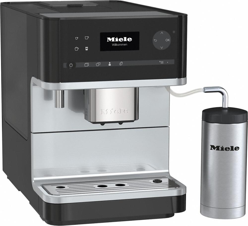 CM 6310 Countertop coffee machine with OneTouch for Two feature and integrated cup warmer for perfect coffee.