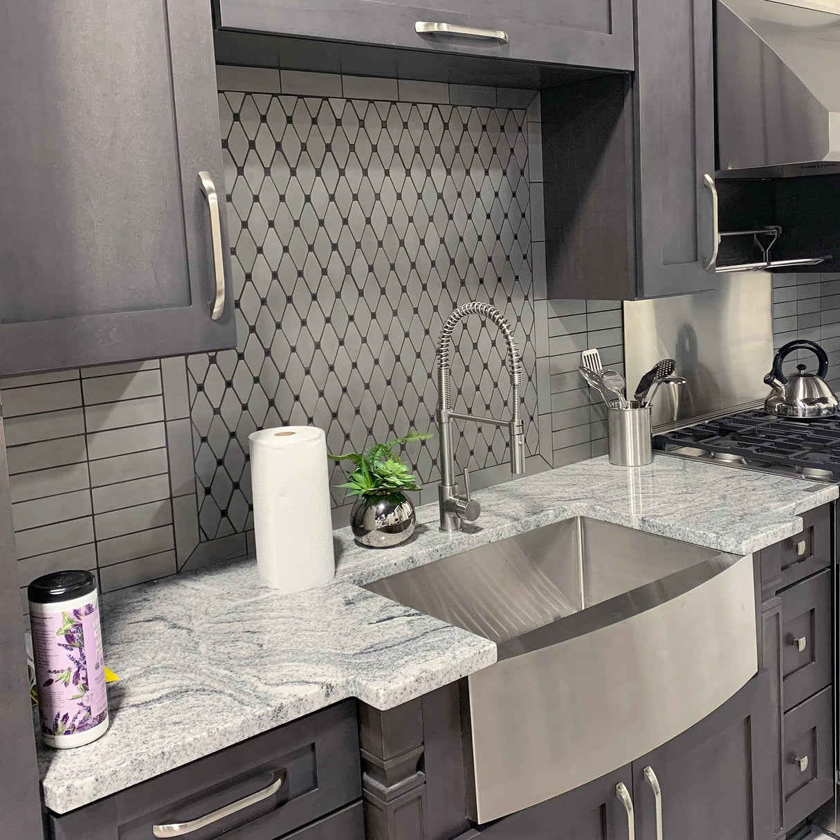 ZLINE 30 in. Zermatt Farmhouse Apron Mount Single Bowl Stainless Steel Kitchen Sink with Bottom Grid (SAS-30)