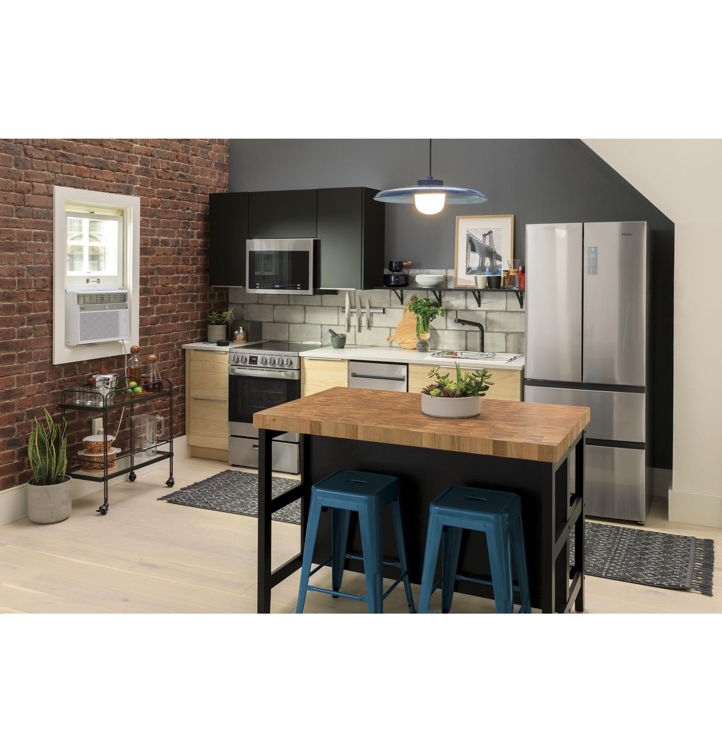 Haier ENERGY STAR® 24" 2.9 Cu. Ft. Electric Range