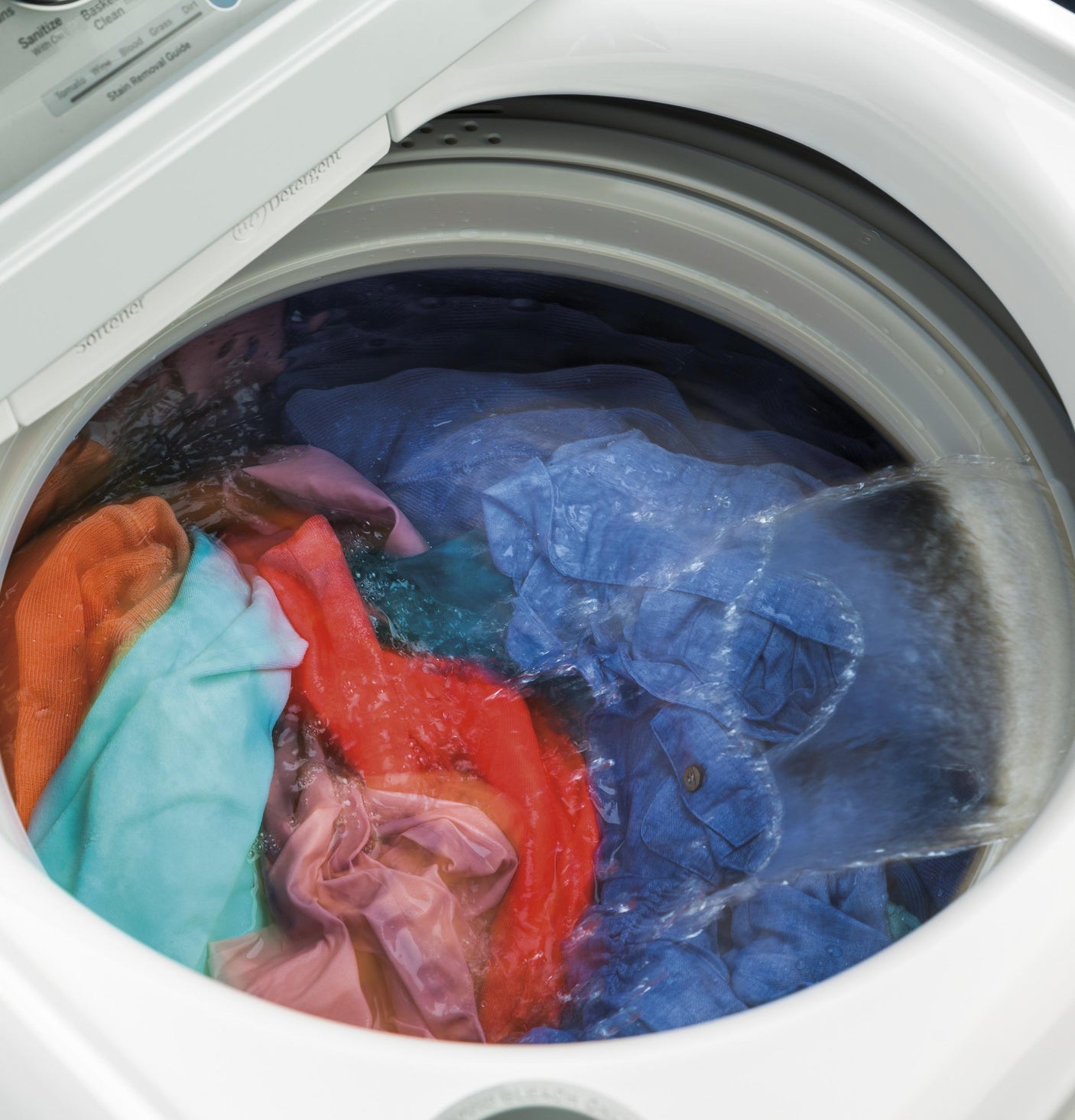 GE® 4.6 cu. ft. Capacity Washer with Stainless Steel Basket