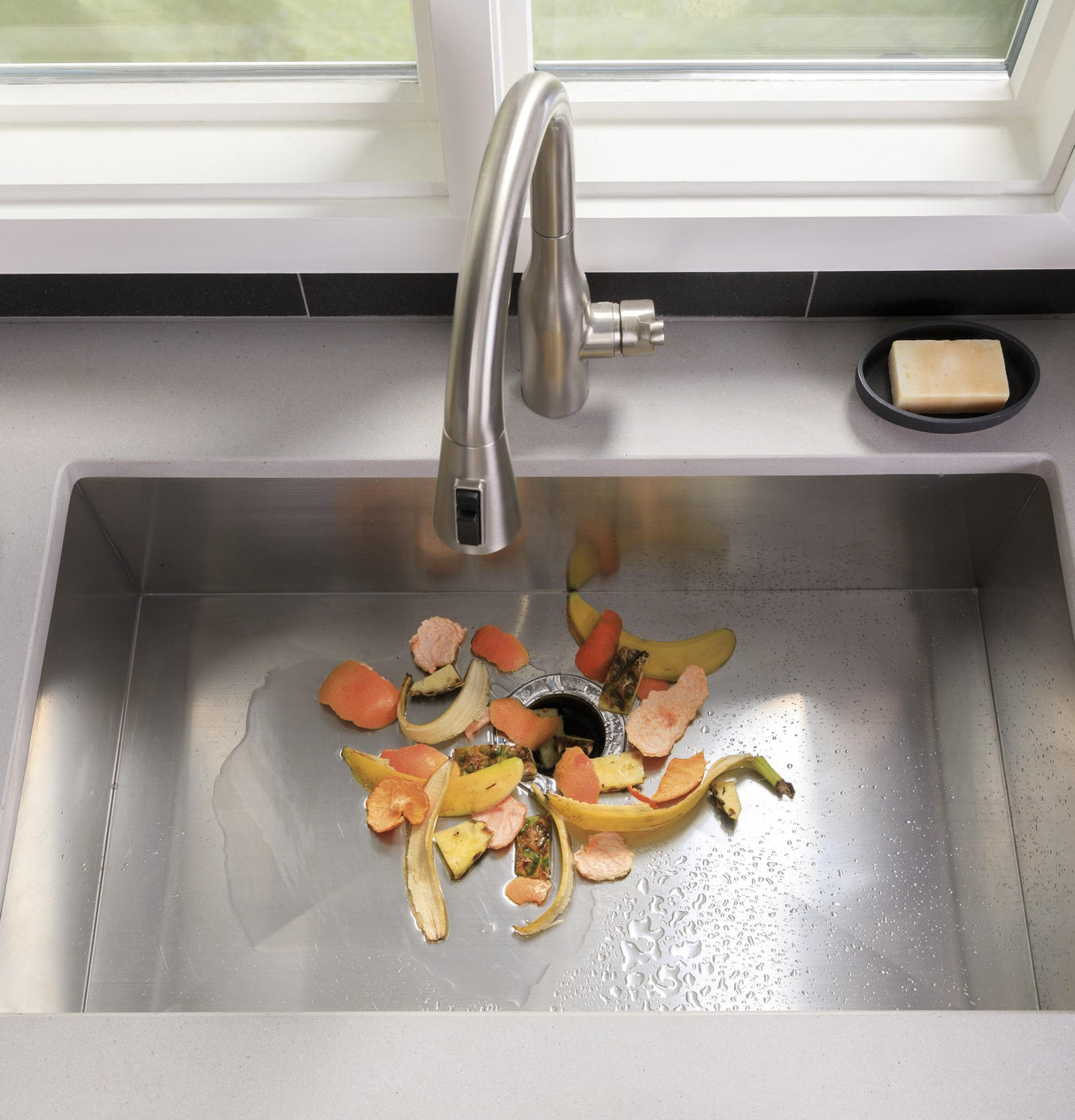 GE DISPOSALL® 1/2 HP Continuous Feed Garbage Disposer Corded
